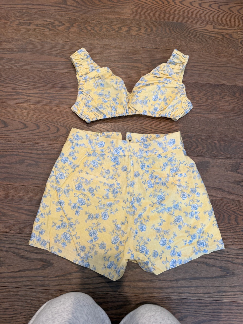 High Waist Floral Print Shorts - Yellow - Picture 2 of 3